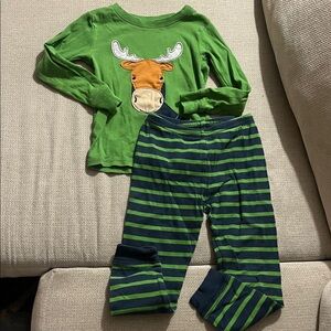 💙5 for $10💙 Carters Pajamas Set moose 5t